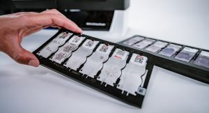 MoticFlexScan 60 tray-centric loading